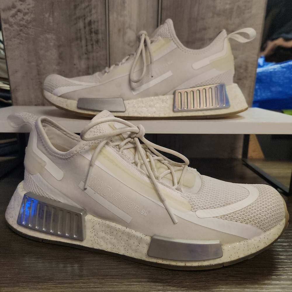 Adidas Originals NMD_R1 Spectoo White Silver Metallic Shoes Mens 8 Sneakers‎